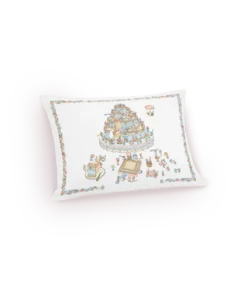 Atelier Choux & Caitlin Wilson Pillow, Le Gâteau
