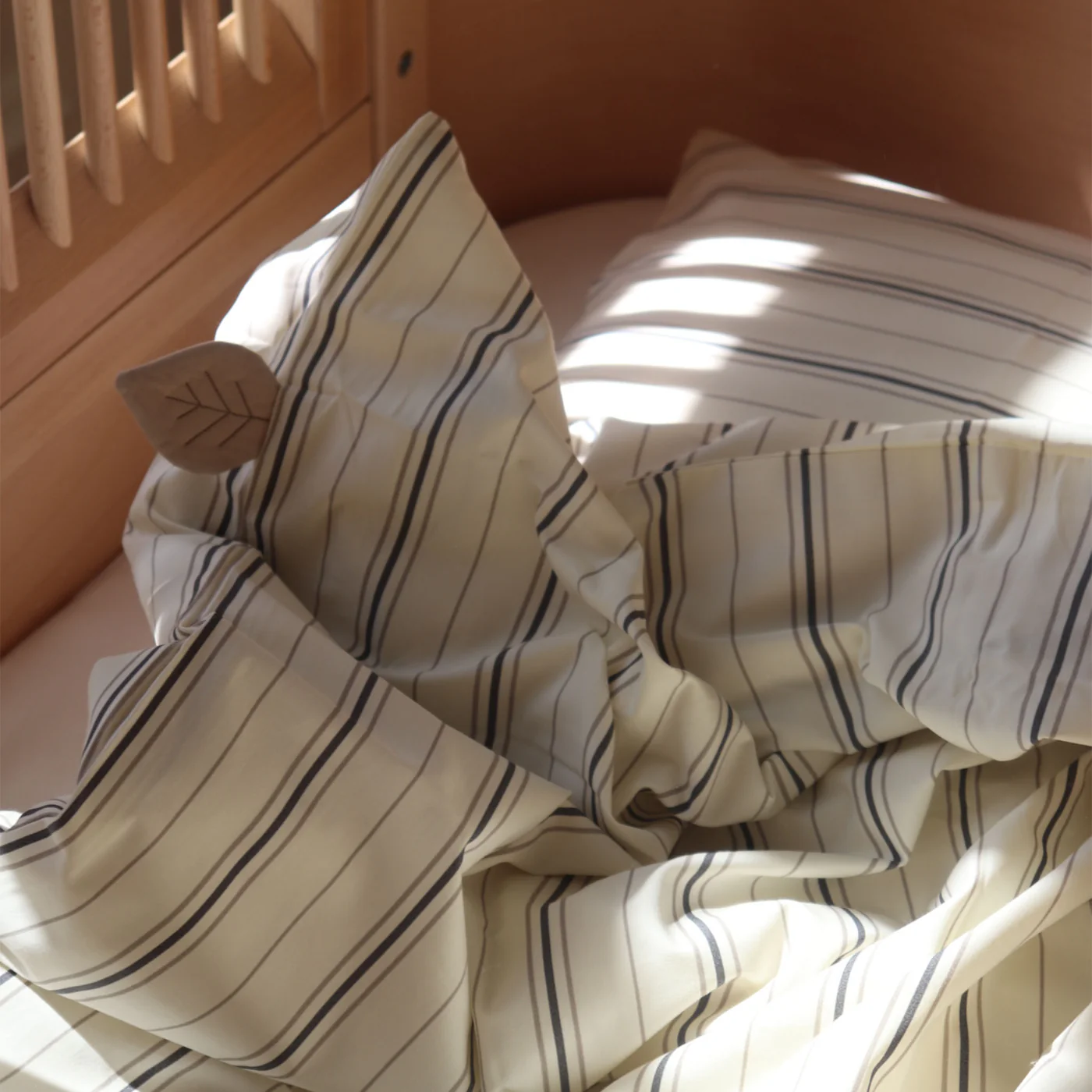Sebra Bed Linen Set, Cream Stripe - Image 4
