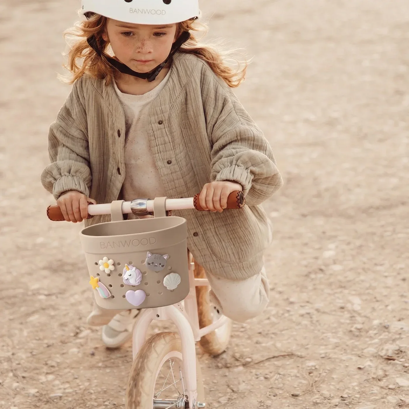 Banwood PIN & RIDE BASKET - Sand - Image 6